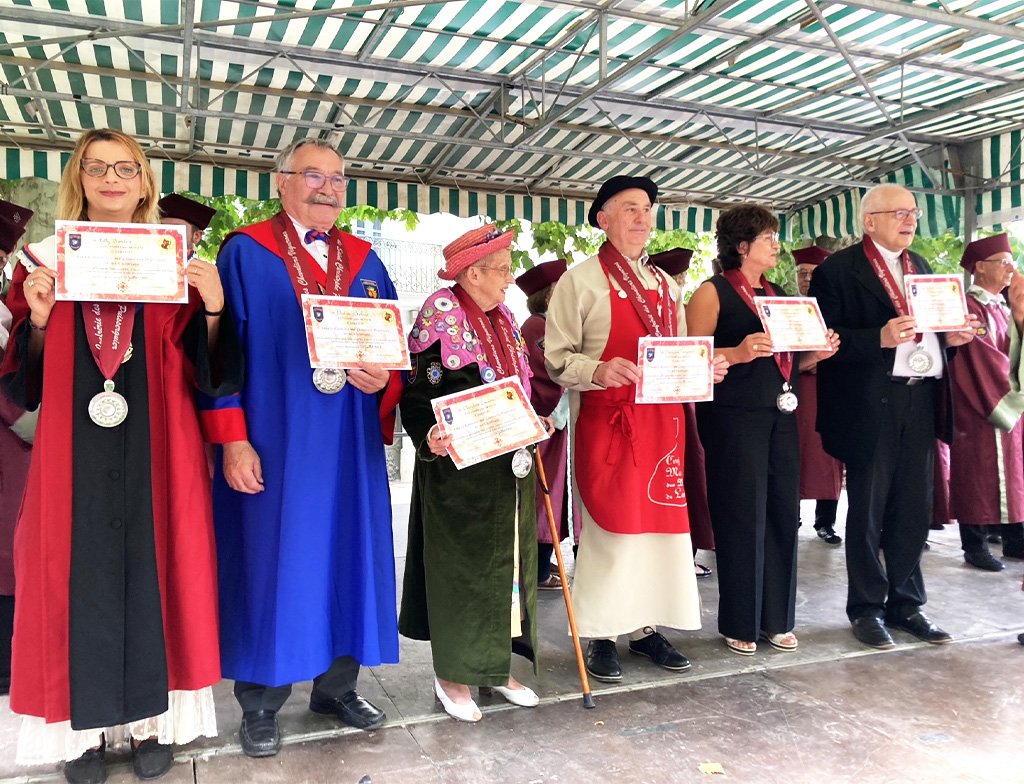 Intronisations du 86eme Chapitre des Chevaliers Vignerons de Saint Christophe a Puisserguier - La Confrérie des Consuls de Narbonne